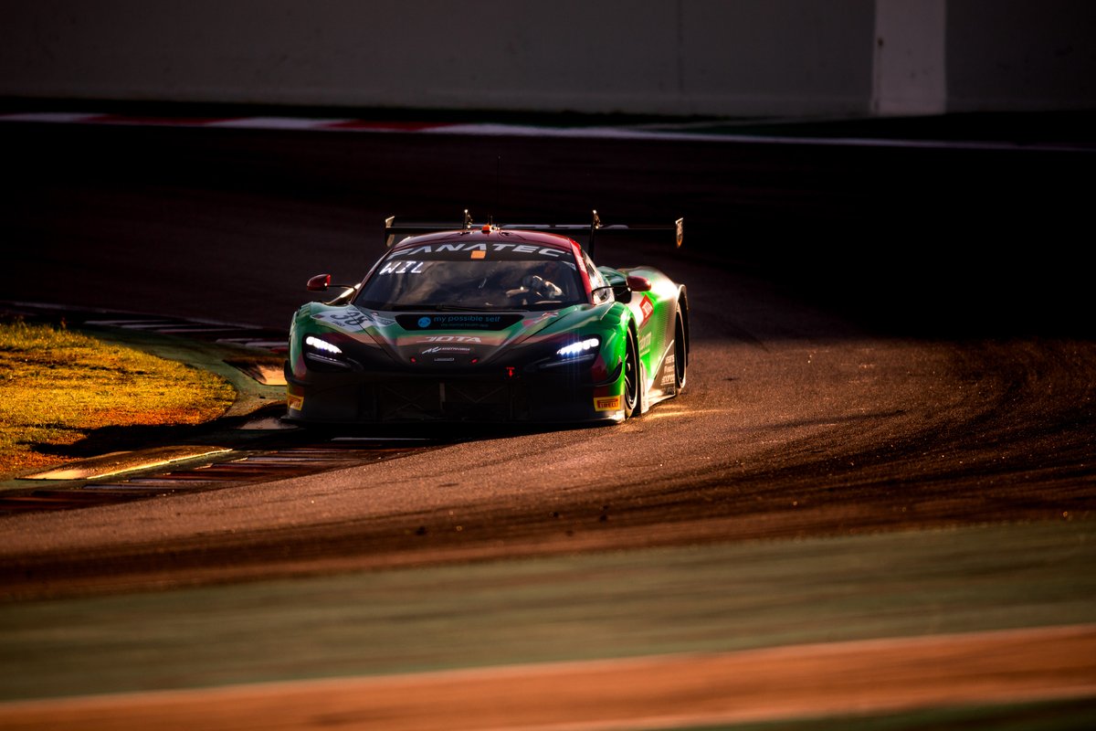 Practice and Pre-Qualifying complete ✅ We're ready for the final #GTWorldChEu round of the season tomorrow in Barcelona 🇪🇸

Let's finish this year on a high <a href="/JotaSport/">Jota Sport</a> <a href="/officialmarvink/">Marvin Kirchhöfer</a> <a href="/RobBell58/">Rob Bell</a> 👊🏼

#mclaren #gt3 #jotasport
📷 <a href="/xynamic/">Xynamic</a>