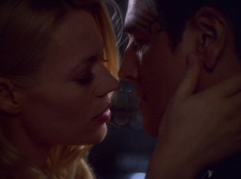 christine_pabst's tweet photo. #30DaysOfRB Emoji Edition
Day 30 ๐
Yeah, what to say.
He was the only male actor on #StarTrekVoyager who had the privilege to kiss B'elana, Seven and Janeway (Kiss of Life). Shocking - I know ๐๐คฃ
Take the episode names literally:
'Persistence of VISION'
'Human ERROR '
'CODA' https://t.co/9MFoREPPQV
