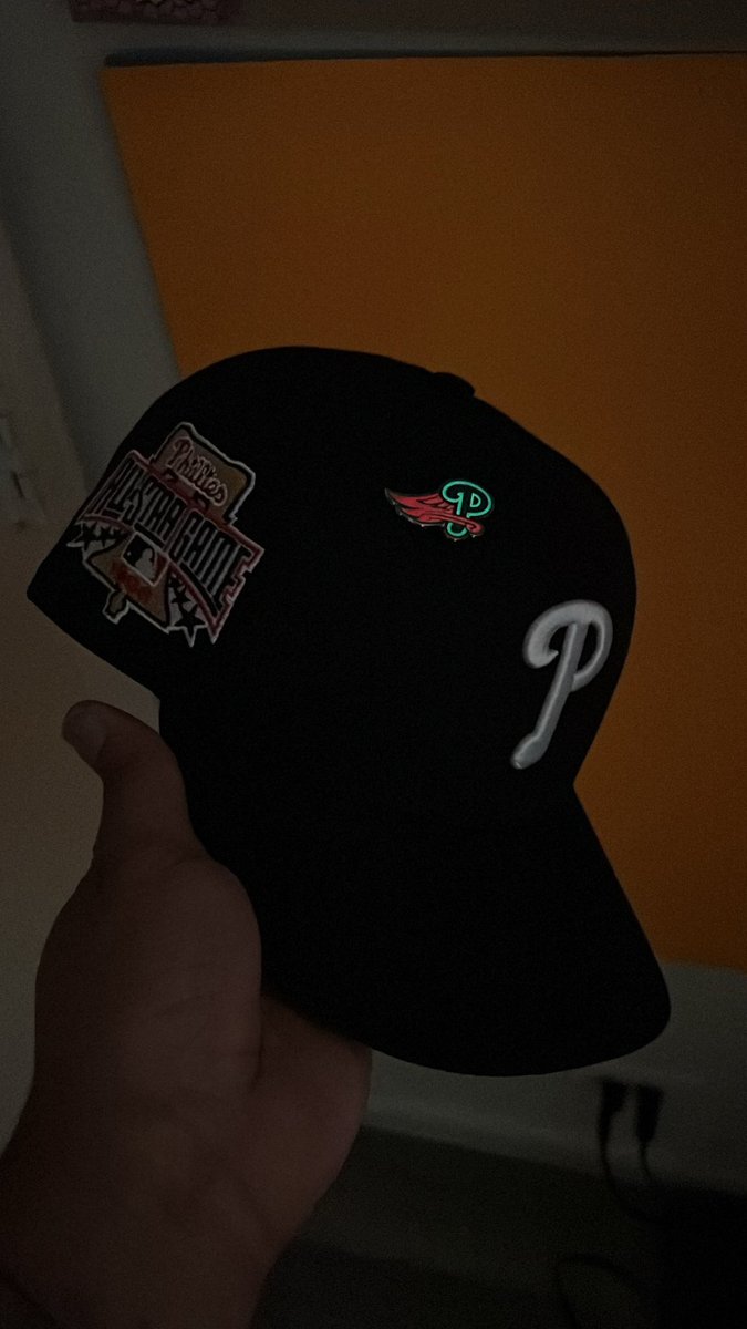 MrPinWhoreLoso's tweet photo. "Louie P" 📌 @HatClub https://t.co/lbV5p0MtvS