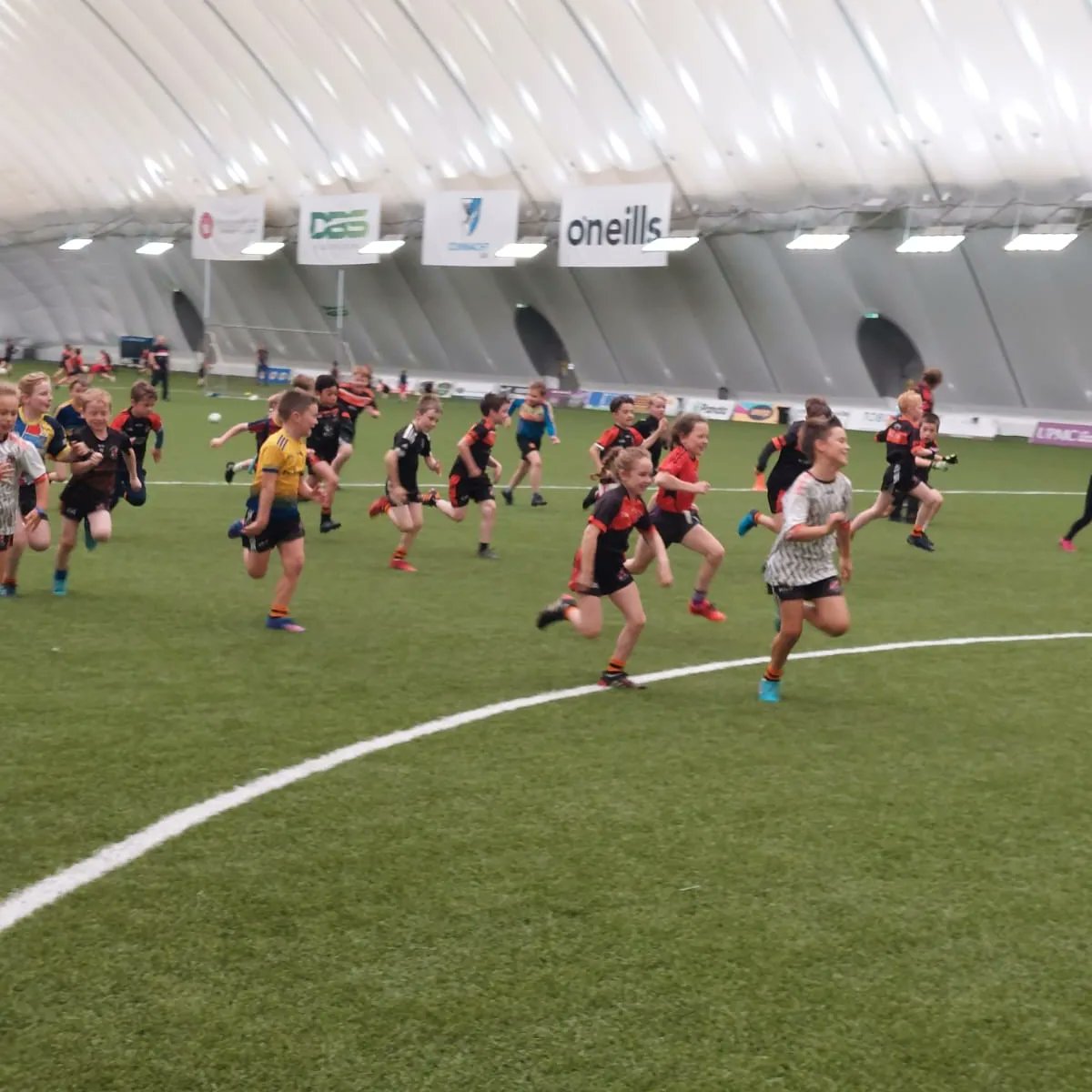 ElphinGAAClub's tweet photo. Elphin Ballinameen U7s &amp; U9s had a great training session in the Dome - @ConnachtGAA Centre of Excellence - great memories for these stars of the future 🧡🖤❤️🤍

#elphingaa #ballinameengaa #rosgaa https://t.co/xS7uRGBUII