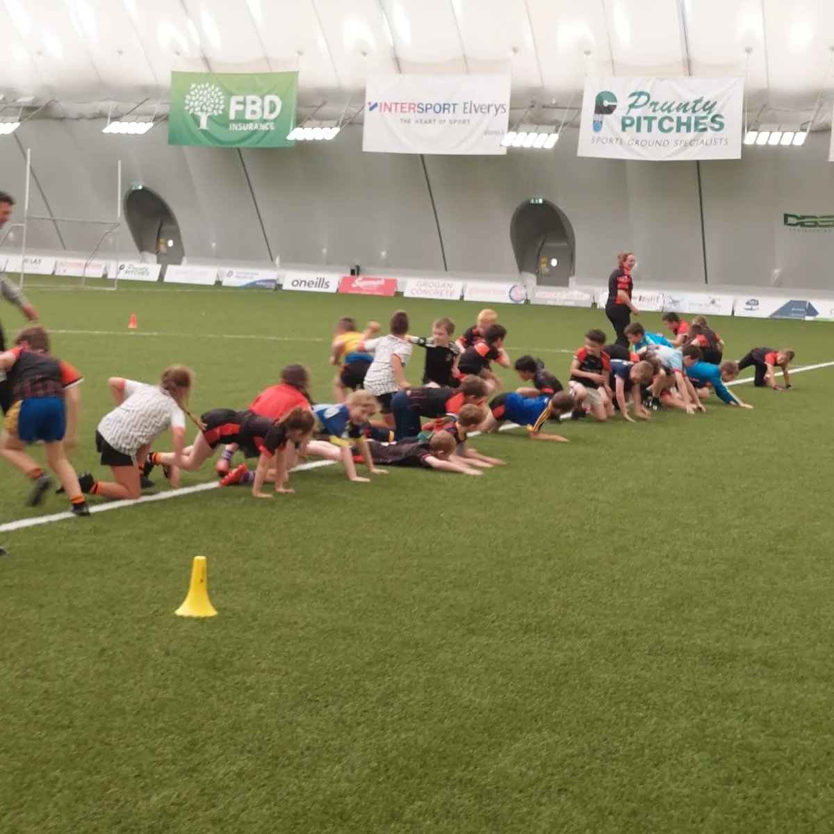 ElphinGAAClub's tweet photo. Elphin Ballinameen U7s &amp; U9s had a great training session in the Dome - @ConnachtGAA Centre of Excellence - great memories for these stars of the future 🧡🖤❤️🤍

#elphingaa #ballinameengaa #rosgaa https://t.co/xS7uRGBUII