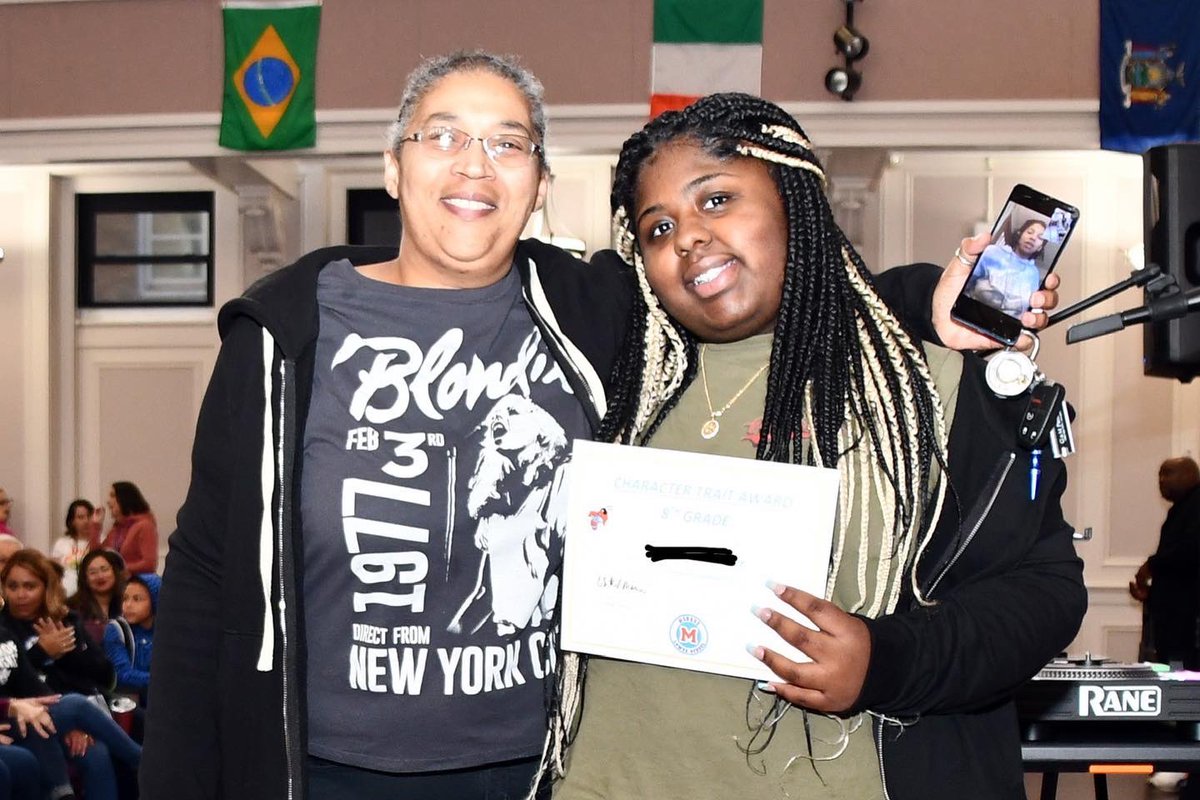 LosonROC's tweet photo. FUN FRIDAY WAS… FUN!  I love when the @RCSDMonroe Lower award ceremony is scheduled at the perfect time to have lots of winners in my class.  #highfives #celebrate @RCSDNYS #jeweloftheday 📸 @ChasDevries https://t.co/qWC9nMnf55