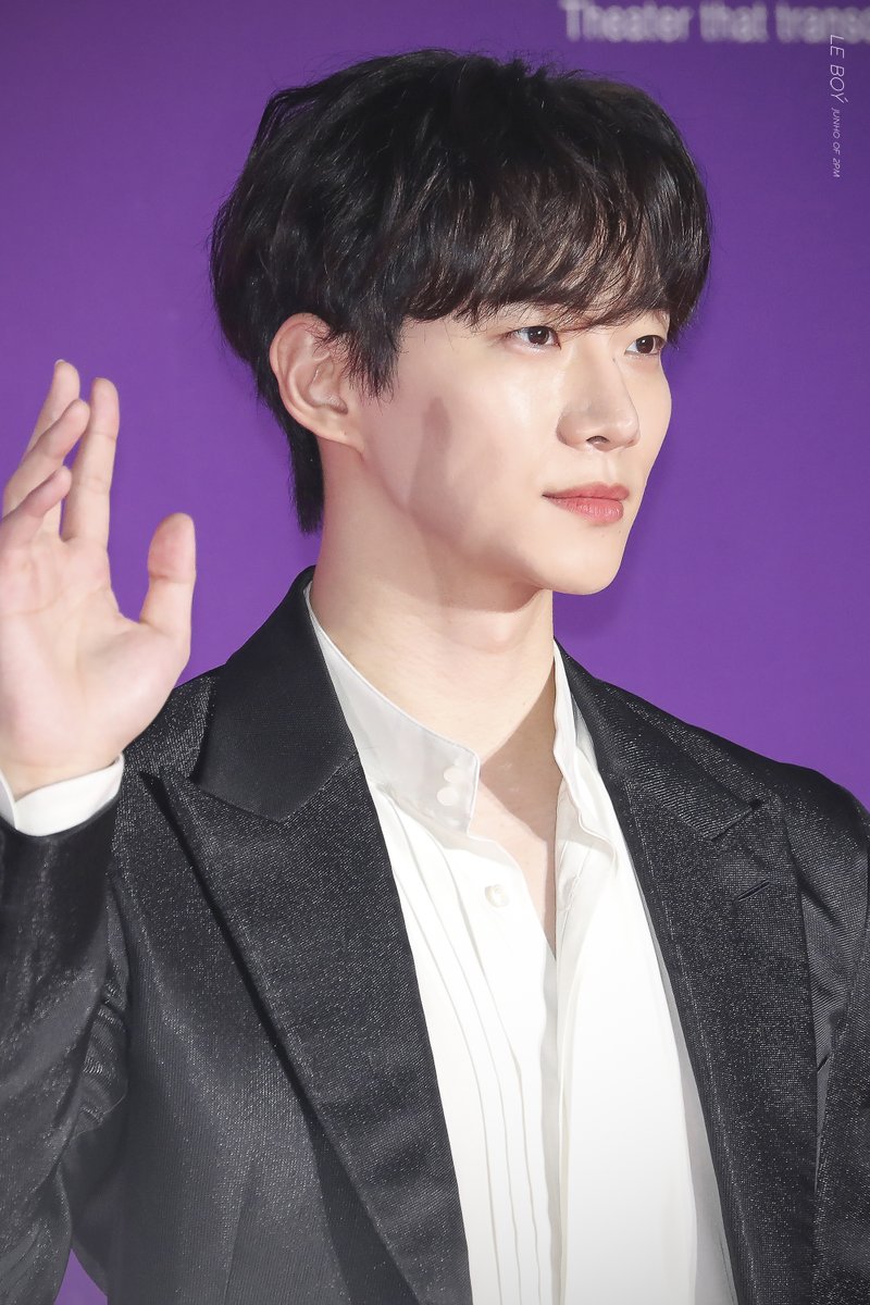 leboy_junho's tweet photo. 220929 이준호 
에이판 스타어워즈 레드카펫
APAN STAR AWARDS 

#이준호 #LEEJUNHO
#준호 #JUNHO
#APAN_STAR_AWARDS https://t.co/G7ccAd7OMv