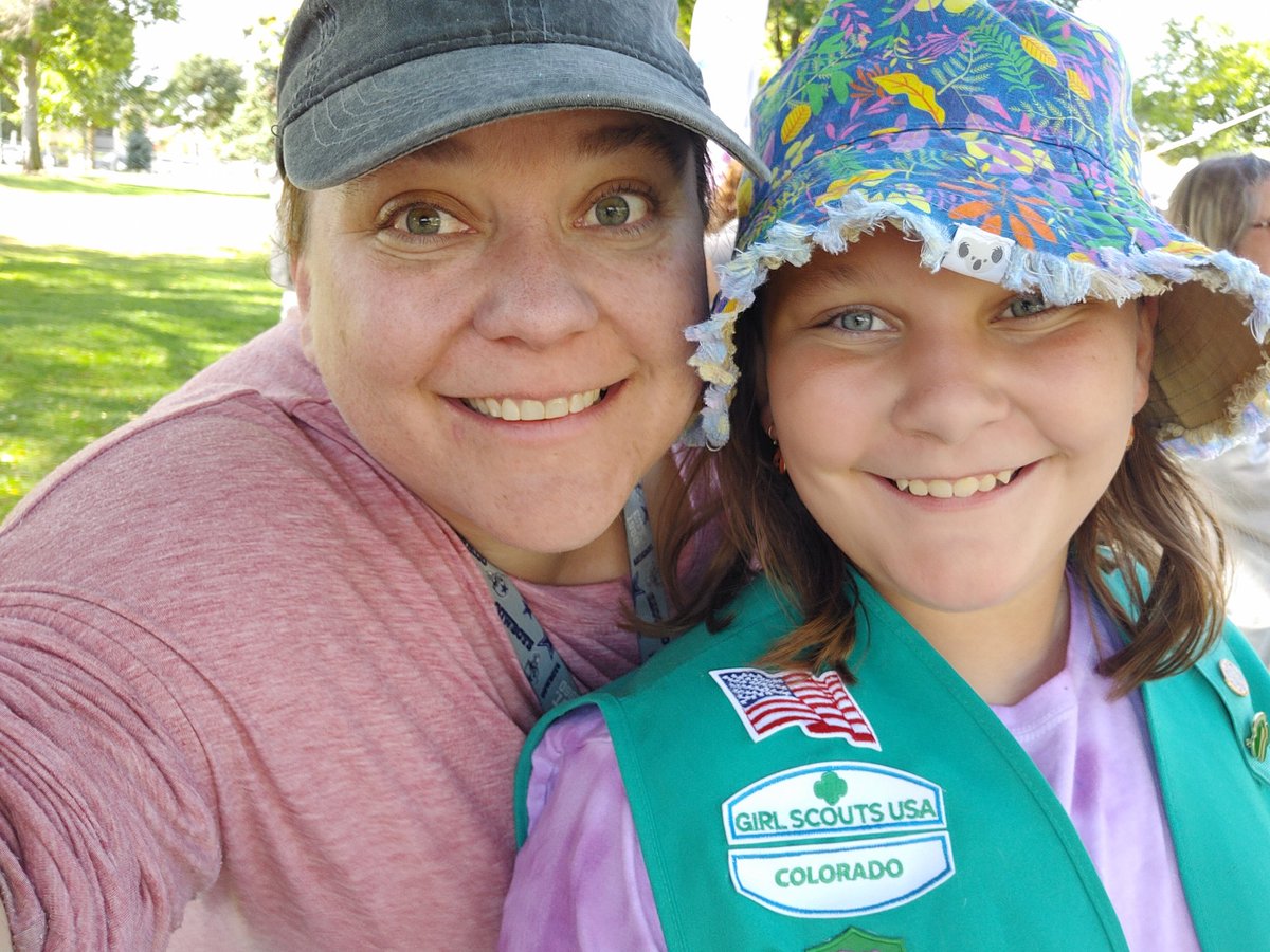 heathwilson0112's tweet photo. Troop volunteered at Alzheimer's walk today! Such a great event. 💜 #AlzheimersDisease #girlscoutsofcolorado https://t.co/Y3xxHpcK6h