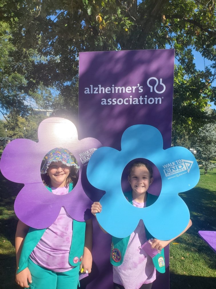 heathwilson0112's tweet photo. Troop volunteered at Alzheimer's walk today! Such a great event. 💜 #AlzheimersDisease #girlscoutsofcolorado https://t.co/Y3xxHpcK6h