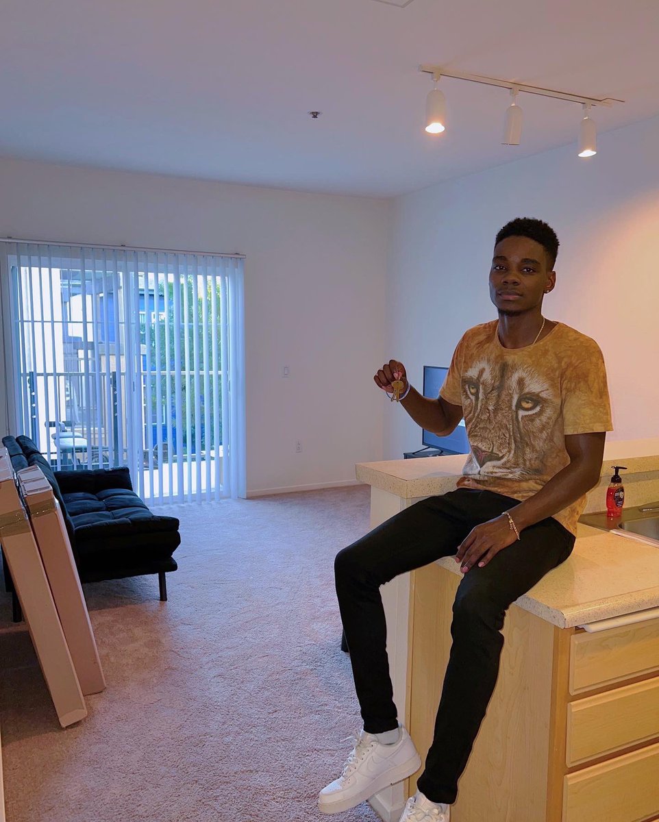 ValueCalvin's tweet image. New Location. New Crib. Same Goals💪🏿