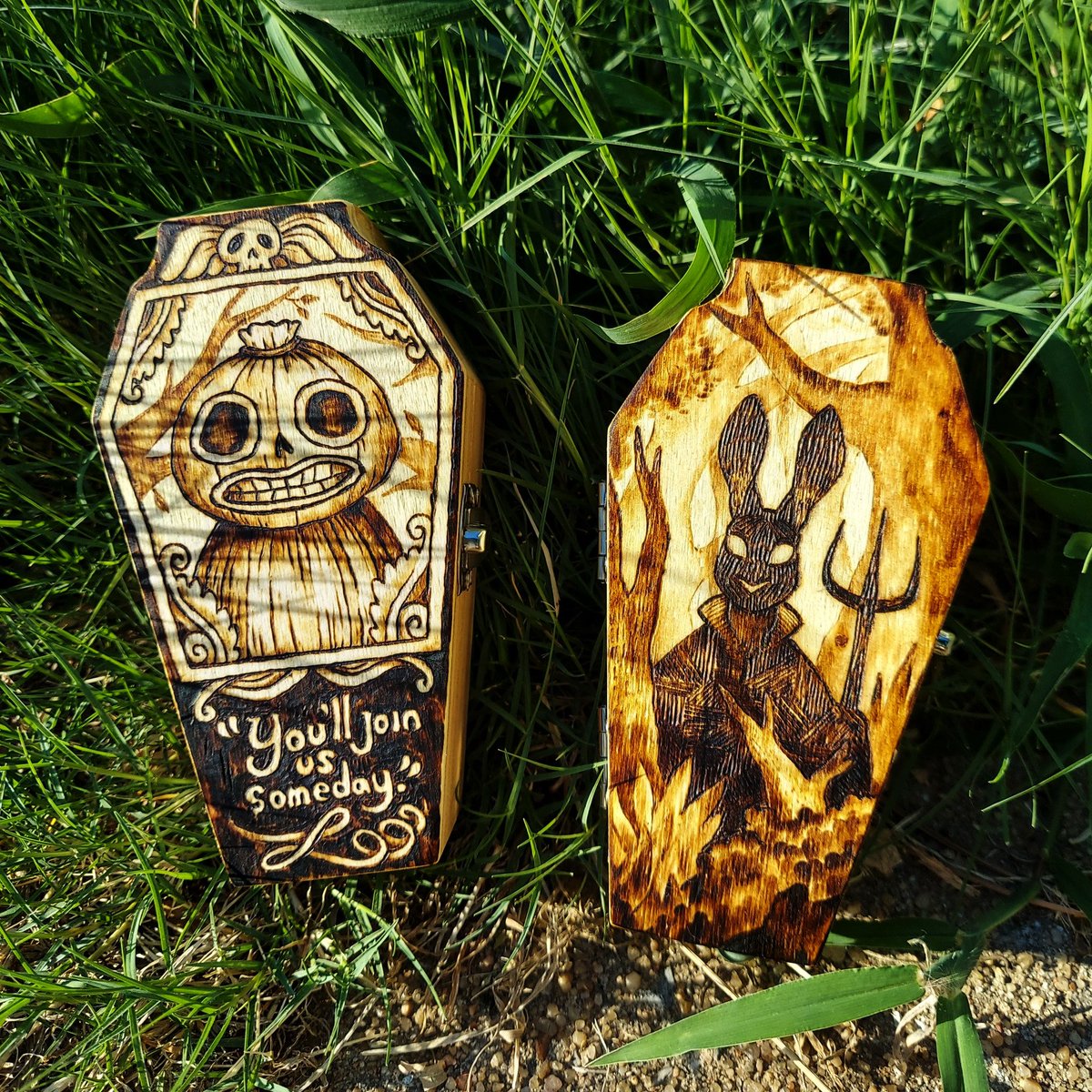 StarboundBear's tweet photo. coffin boxes! the wood polish i use gives it a warm gold tone, but it's so much more pronounced in sunlight https://t.co/6FPV3vg1Ji