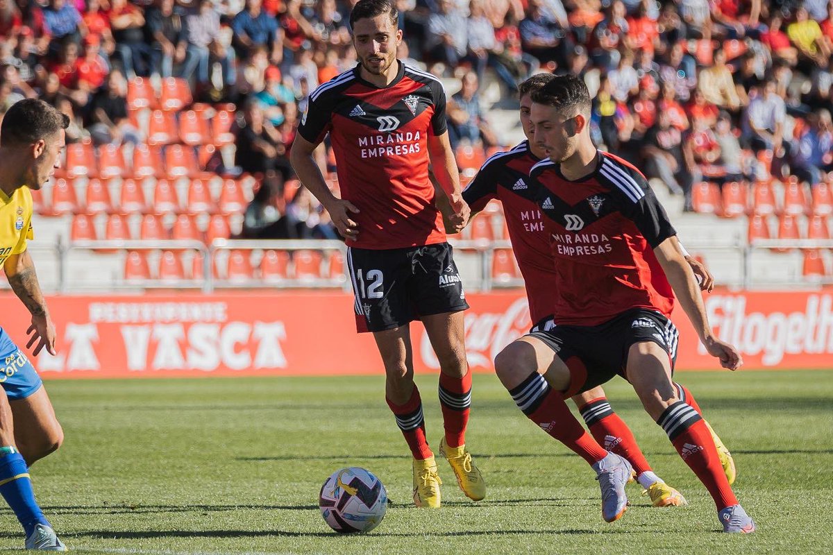 raulgdh9's tweet photo. Este equipo nunca se rinde! Gracias afición por ayudarnos a conseguir un punto tan importante! #vamosjabatos🐗 💪🏼♥️ https://t.co/iMs4ngWgnh