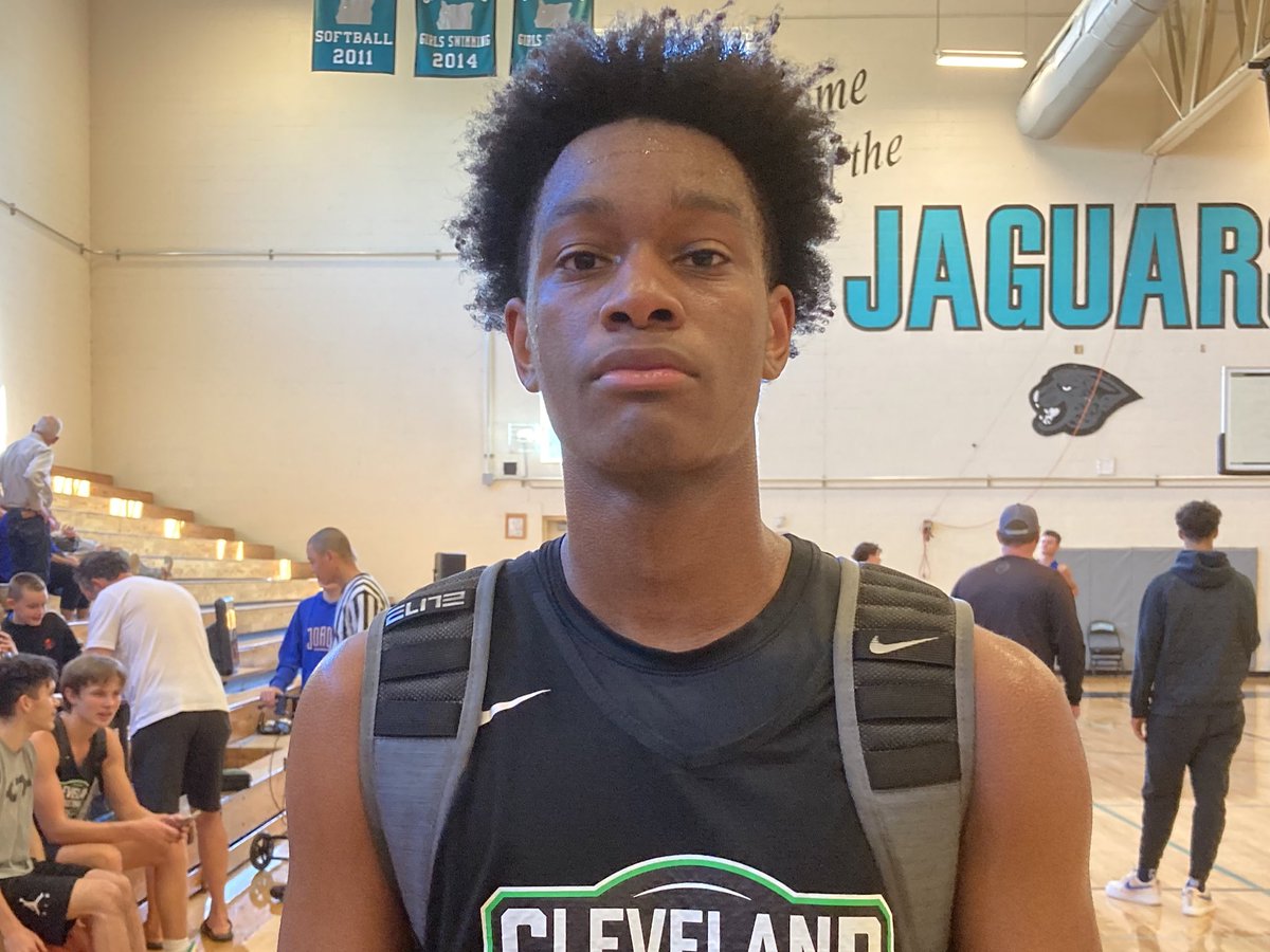 Prep Hoops Oregon (@prephoopsor) on Twitter photo Great motor and aggressiveness getting to the cup as always from <a href="/SeanChrisTres2/">Sean Chris Tresvant</a> in <a href="/HoopSource1/">HoopSource Grassroots</a> fall league. He tallied 20 points and a handful assists in Cleveland’s win over Tualatin. Great motor and aggressiveness getting to the cup as always from <a href="/SeanChrisTres2/">Sean Chris Tresvant</a> in <a href="/HoopSource1/">HoopSource Grassroots</a> fall league. He tallied 20 points and a handful assists in Cleveland’s win over Tualatin.
