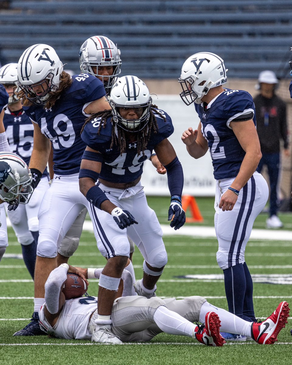 Yale Football tweet media