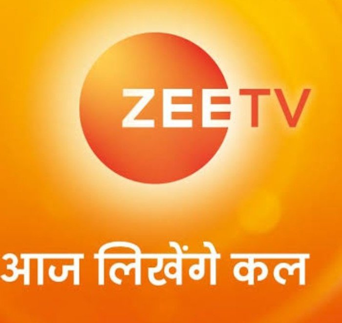 tellyupdate_360's tweet photo. #TellyUpdate 

#KaranvirSharma has been approached to play lead in @ZeeTV upcoming new show title " #Fida Tare Ishq Mein" Time Slot 9PM  ; Show Launched November 1 Week 

#TellyUpdate360 #ZeeTV https://t.co/rIRbXiiww3