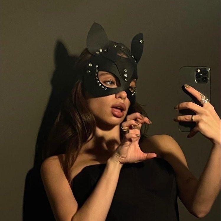 spooky season meowwww