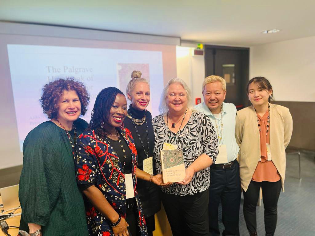S_Eschenbacher's tweet photo. Just had an amazing session with the @Palgrave #HandbookforLearningonTransformation team @esrea2022 conference in Milan. Big thanks to the participants and chapter authors!!!💛 #ESREA2022 #transformation #adultlearning https://t.co/6GsdrVpJNr