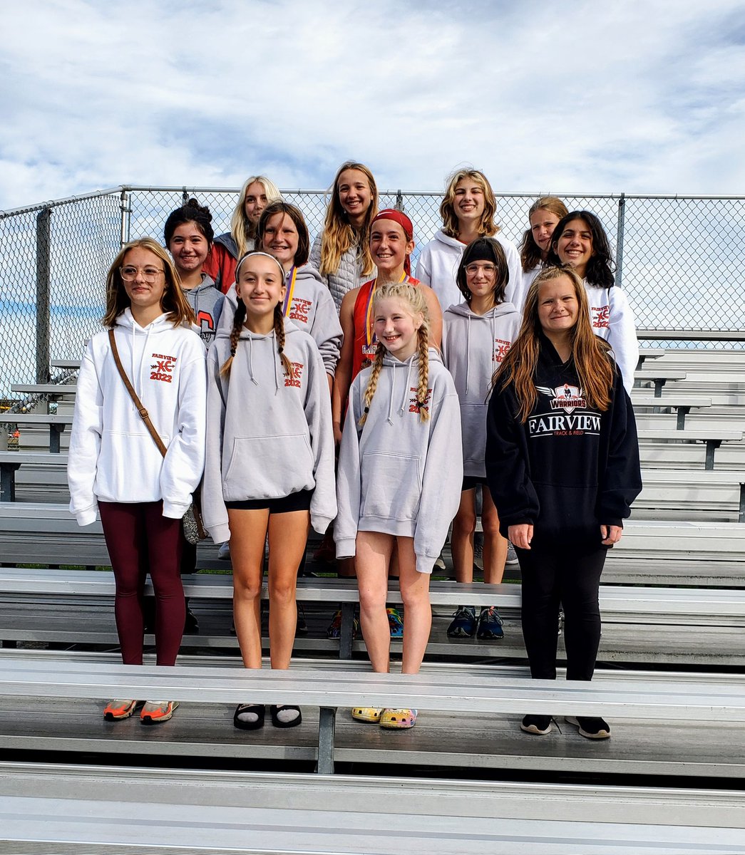 mariechambersFP's tweet photo. High school girls supporting the middle school girls today and then a trip to vist coaches hobby farm https://t.co/rgOFOmtXWp