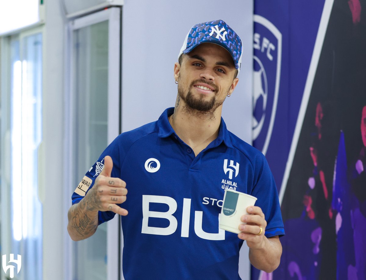 Alhilal_FC's tweet photo. 🔚 بمناورة فنيّة.. اختتمنا استعداداتنا لمواجهة الغد ⚽️💙

#الهلال https://t.co/Zpl9kriok2