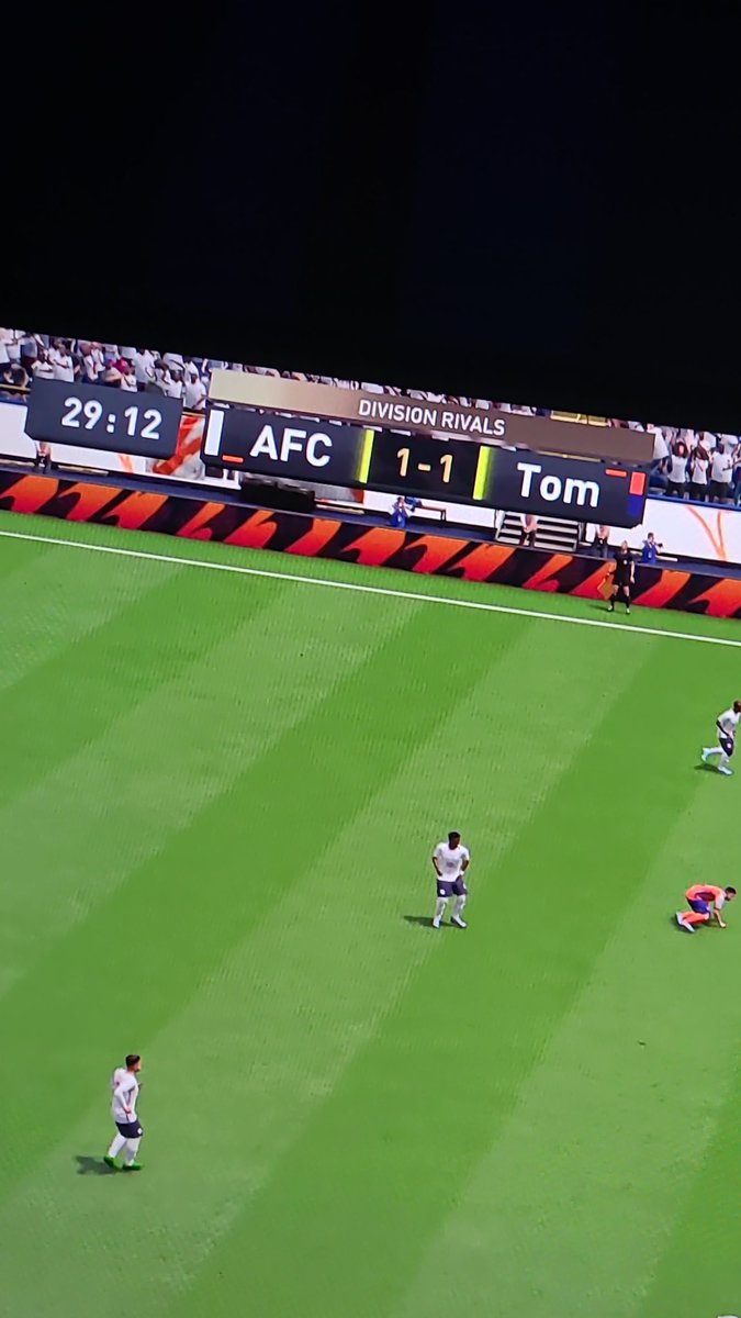 AfcTom ‏توم tweet media