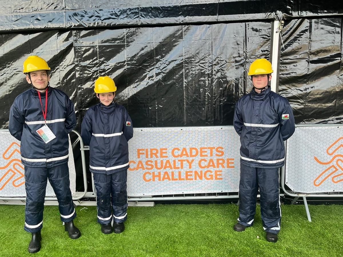 Our Malpas Fire Cadets team have participated in the UKRO Cadet Casualty Care Challenge. Well done to all participants! ✨

#cadets #firecadets #cadetiaidtan #nfccfirecadets #ukrofirecadets #ukro #swfrs #teamsouthwales