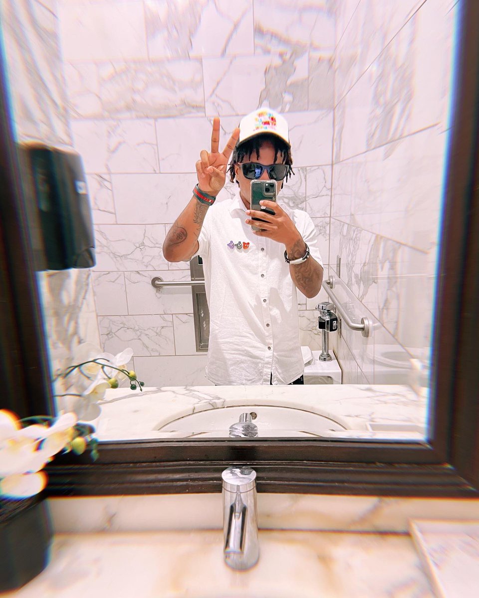 Cohpreme's tweet photo. Risk Taker https://t.co/pJI0qf2cpY