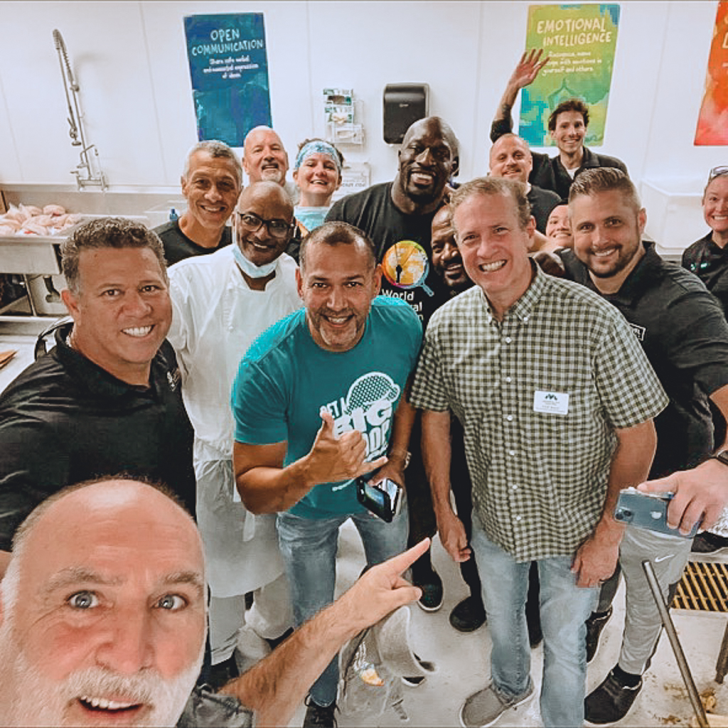 ItBackward's tweet photo. Our founder, Tony March, had a great time volunteering at @MetroMinistriesand working with @chefjoseandres @WCKitchen @JeffGigante and @TitusONeilWWE to prepare over 15,000 sandwiches and hot meals for those in our community who need help at this difficult time. https://t.co/3tGtLomFTX
