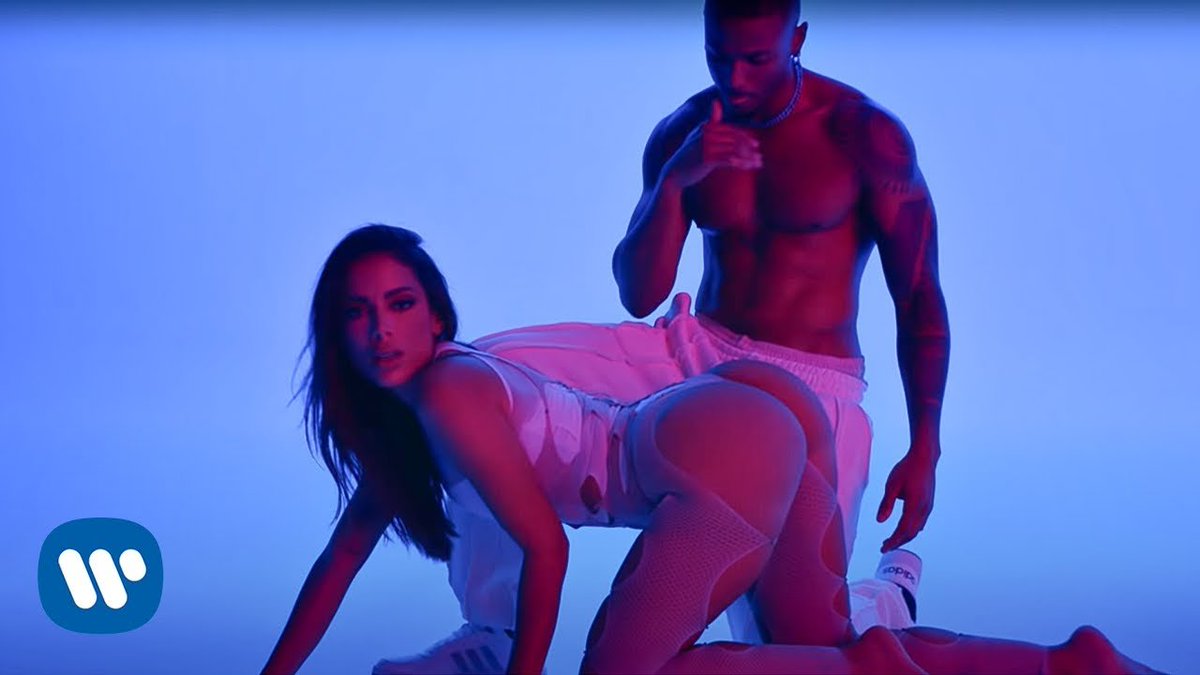 BuzzFeedBrasil's tweet photo. O ator Mark Ruffalo afirmou que dançará "Envolver", de Anitta, caso Lula seja eleito. https://t.co/IWaen2Le6L