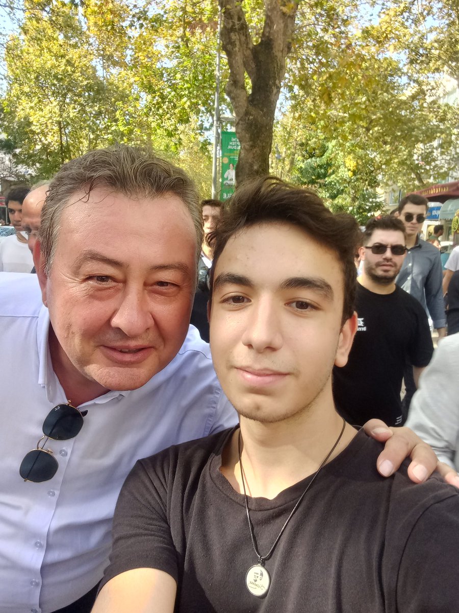 iki karizma aynı karede.💣🖤
Kabul ediyorum benden daha yakışıklı ve karizmatiksiniz.
<a href="/cuneytoguzizmir/">Cüneyt Oğuz</a>