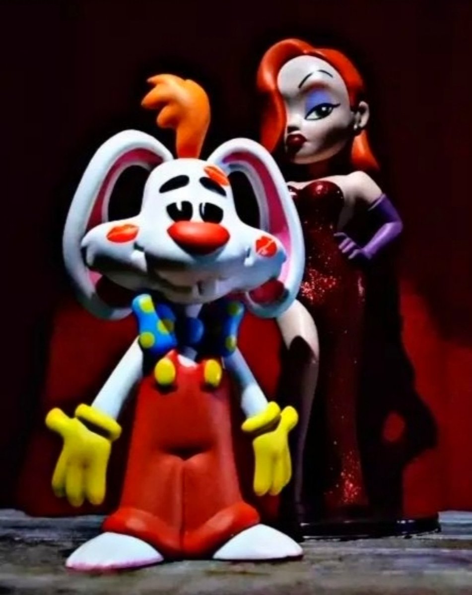 simplyscouser's tweet photo. @brianmariotti Happy FunkoSodaSaturday!!! One of my f-f-favorite pics I've ever taken. β€οΈ
@brianmariotti @OriginalFunko
#FunkoSodaSaturday #funko #funkosoda #funkofeature #rogerrabbit #jessicajabbit #funkorockcandy https://t.co/UuKhZpwEJs