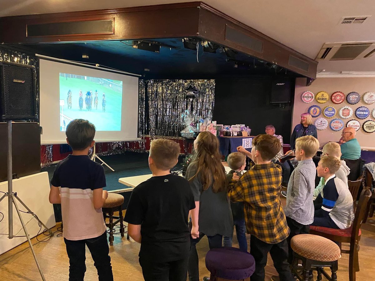 HRColtsU8's tweet photo. Fantastic night last night at our Race night 

Huge thanks to all who attended and contributed 💙

#UTHRColts https://t.co/qSBx2tS28O