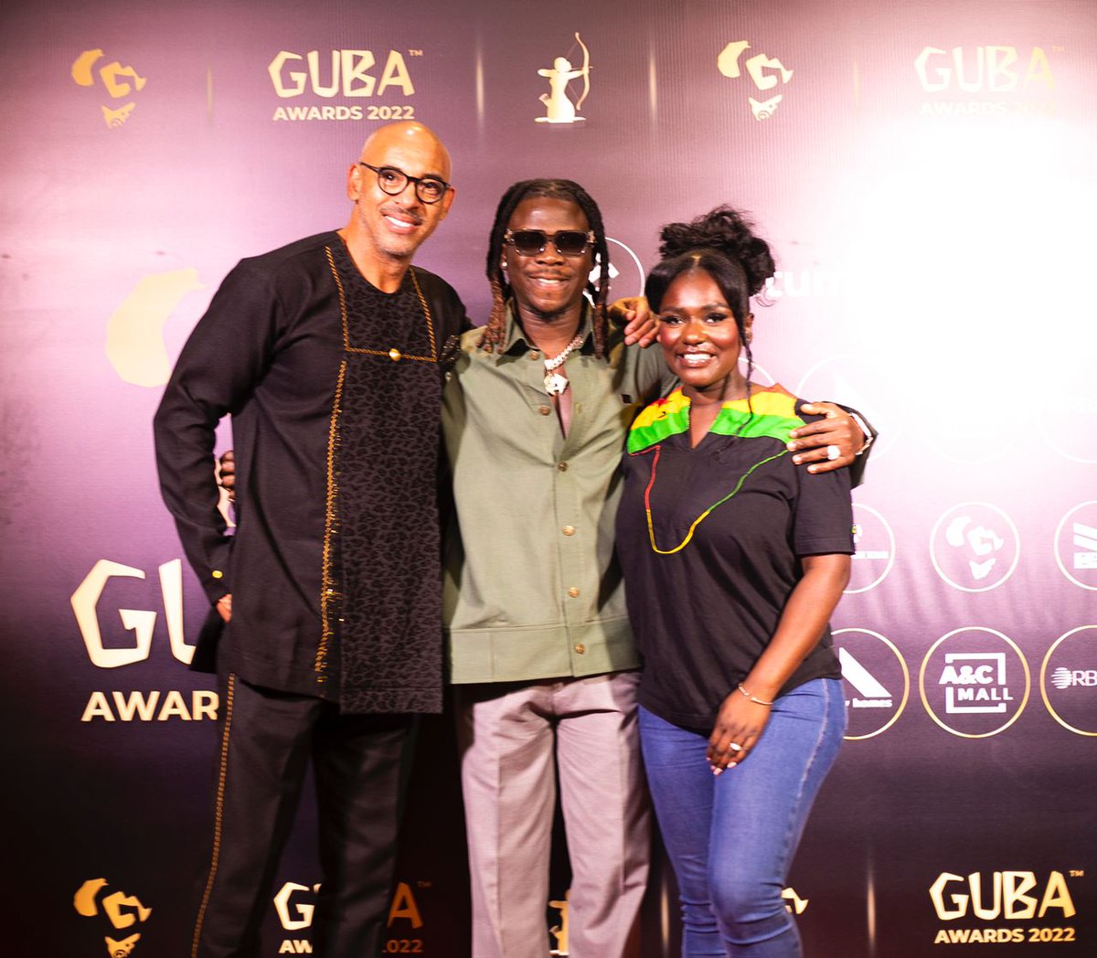 tv3_ghana's tweet photo. '@stonebwoy with the CEO of Grammy Awards, Harvey Mason Jnr and @Dentaa_show in Rwanda.
#TV3GH #GubainRwanda https://t.co/UiG2kXXIqd
