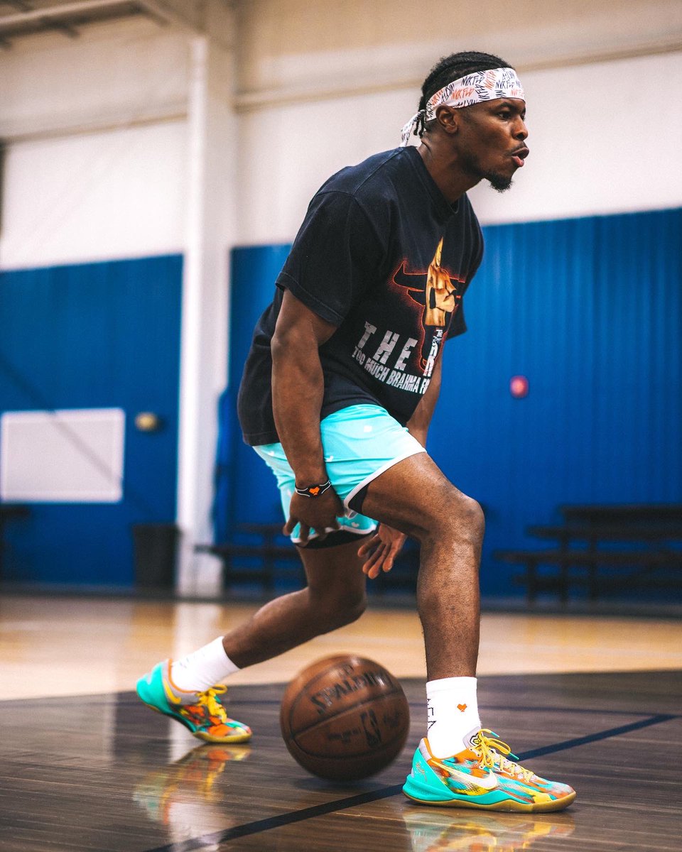 IAmJayJones's tweet photo. New Never Fold Pillar Shorts are NOW AVAILABLE. 🔥 https://t.co/WiRhQ4Maar 

Thank you for the continuous love and support. The #NeverFold family appreciates you! 🤞🏽🖤

♦️Can we worn on and off the court
♠️ Perfect for baggy tee attire combo
♥️ Two 🔥 colors 
♣️ Very limited https://t.co/zU26SoDKkl