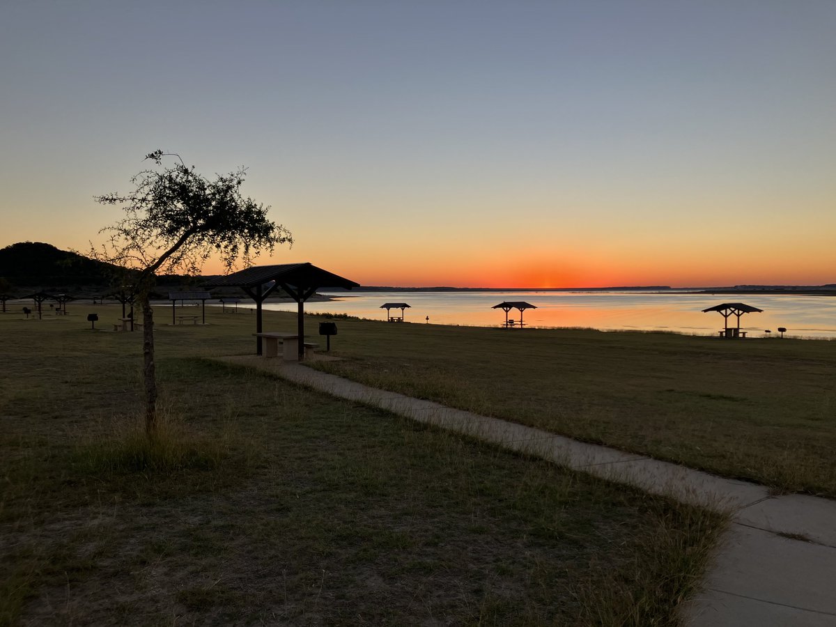 donlotz's tweet photo. Sunrise at Stillhouse Hollow Lake.  Finally cool enough that I needed a sweater in the morning https://t.co/442VsLSJ38