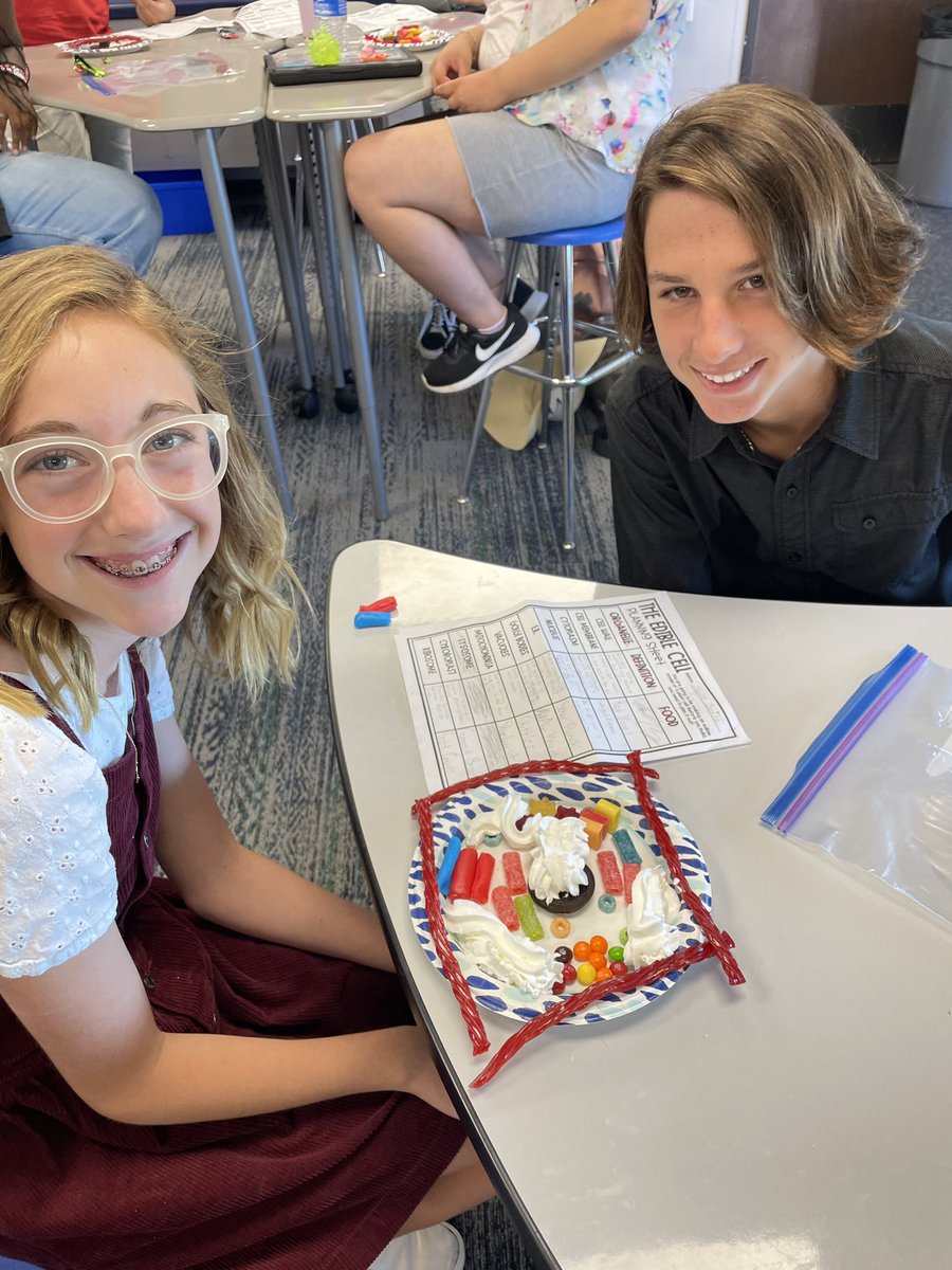 SingerinSixth's tweet photo. Edible cells in rooms 102 and 103 to demonstrate understanding of cell organelles and their functions. @FlyingHillsFAME #ThisIsUsFHSA https://t.co/zylHnjOOAa