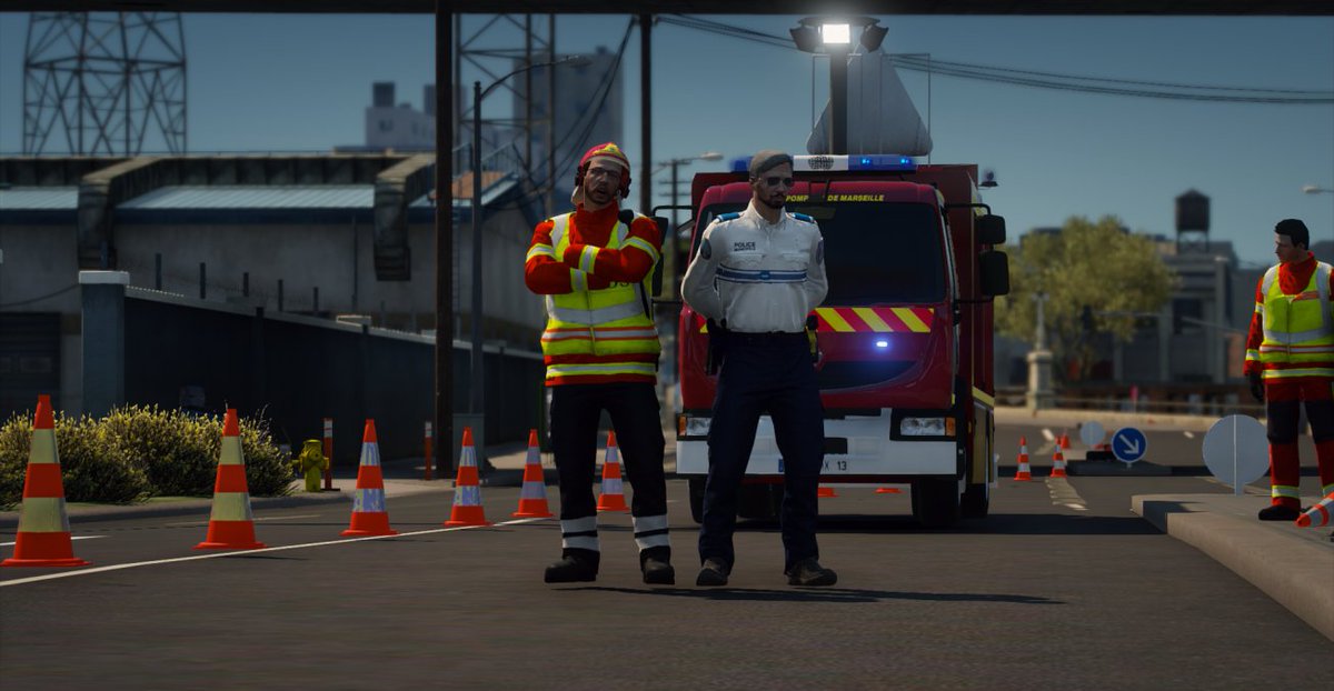 Il y a quelques jours sur une intervention aux côtés de la Police Municipale des #StudiosDCPJ. 
Un des maillons essentiels de la sécurité de notre quotidien. 

#Simulation #PM #3eForce