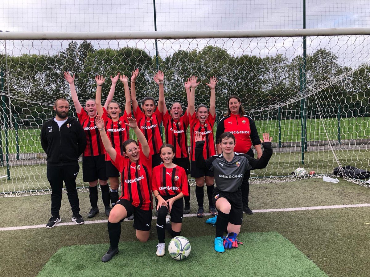 ContyLoeuillySC's tweet photo. 𝗨𝟭𝟲 𝗙 👧⚽️

Les Féminines ont remporté ce samedi leur premier match de championnat à l’extérieur , face à Albert sur le score de 5️⃣-1️⃣ !

Buts de Laura (3 ⚽️⚽️⚽️) et Léa ( 2 ⚽️⚽️) 🔥 https://t.co/8iU7lPPY7L