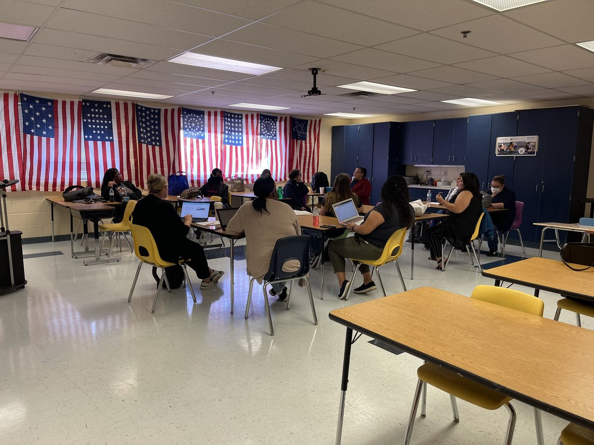 EdCampWkrsPoint's tweet photo. Thankful for the wonderful community of educators that came together today for #edcampwalkerspoint to collaborate, brainstorm, and support one another! We had a wonderful event and I truly believe our participants walked away inspired and refueled! https://t.co/VhvW3kMZWM