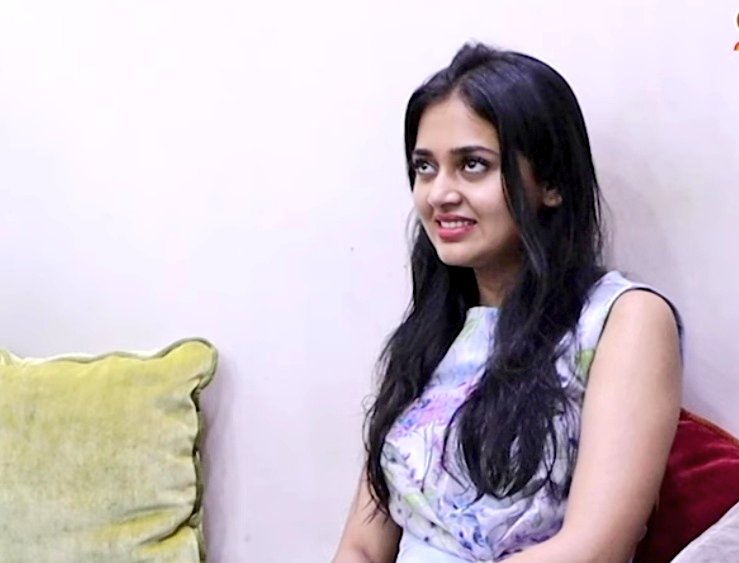 _HereIsTheTea's tweet photo. Her expressions 😭😭🤣🤣

They convey everything 😭🤣

#TejasswiPrakash @itsmetejasswi https://t.co/JIwpDXVLg3