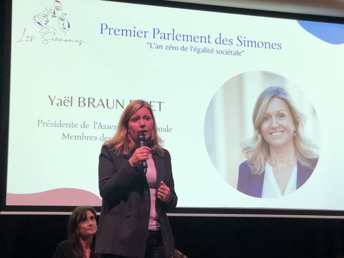 SophieCascarino's tweet photo. Soirée inspirante avec l’association @LesSimones_ 
@sandrinejossoan @f_personne 
➡️Favoriser les liens entre société civile et politique de toutes les nouvelles personnalités qui veulent agir et parler au féminin en présence de la talentueuse et engagée @YaelBRAUNPIVET https://t.co/MYlCvzDXeS
