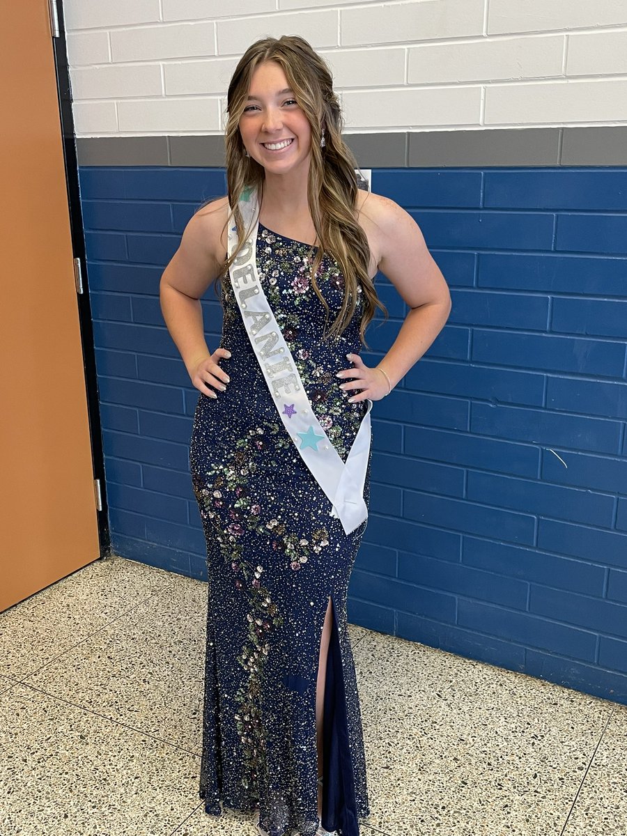 Congratulations <a href="/delaniedavison8/">lanie davison</a> !!  Homecoming Queen 2022  #sherulesmorethanonecourt