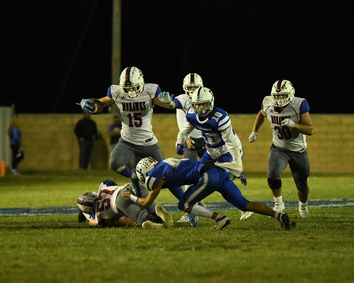 paulboggssports's tweet photo. Some scenes per @KingreyNick of Mohawk Media of the Northwest Mohawks' 46-0 @SOCathletics Division I football win at East on Friday night. @Tanner_Bolin12 @AlexBaer53 @billycrab24 @korybutler15 @BrackmanWyatt @connor_lintz @RunyonCarter @Brian_Baer @KColleyRivals @JacobSmithPDT https://t.co/iTmbjH0ObI