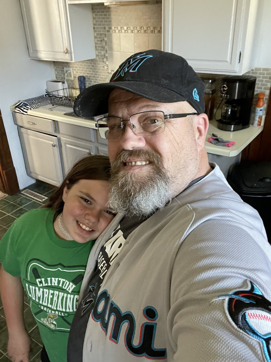 tonybyers03's tweet photo. It’s Delaney’s 9th birthday so we are surprising her with a trip to Milwaukee to see the @marlins game and a few of our former @LumberKings @la_mirinda27 and @Pburd88 #firstmlbgame #roadTrip #mlb #marlins #happybirthday #daddysgirl https://t.co/RHbra75EvX