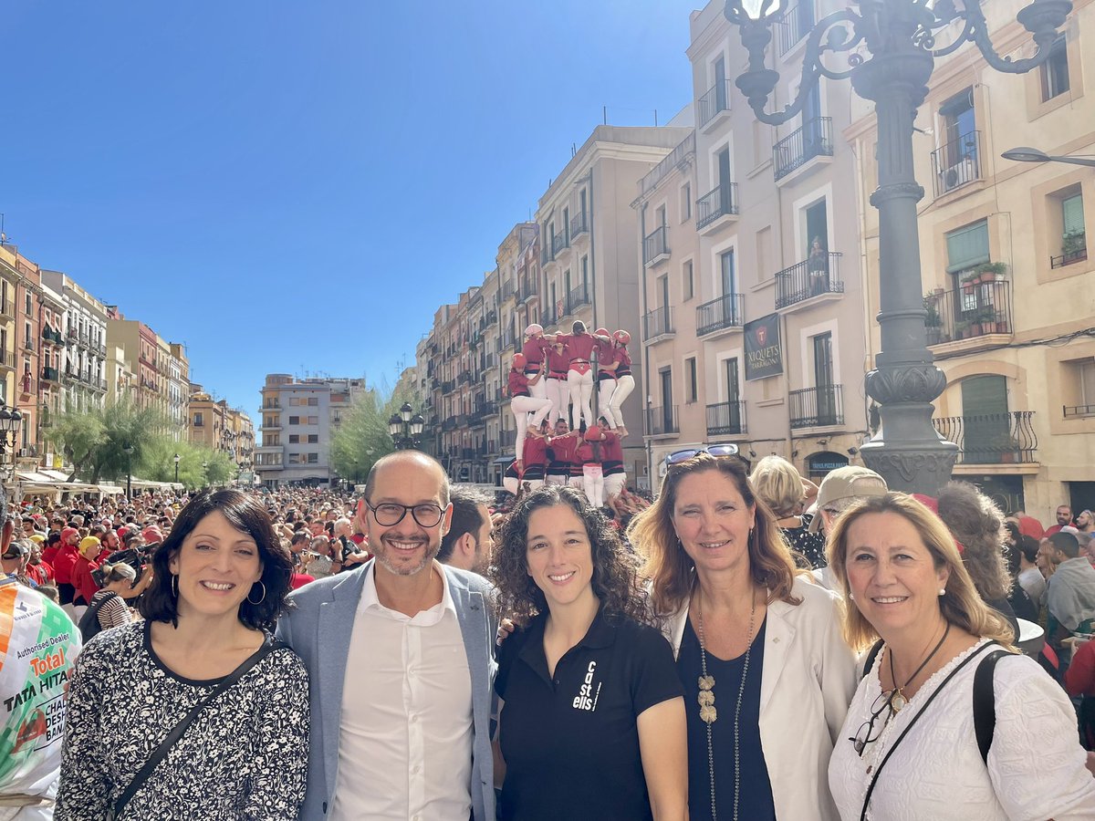 Catexterior's tweet photo. Avui hem sigut a la 3a Diada Castellera Internacional per acompanyar les colles i sumar esforços en iniciatives de projecció exterior: els castells ensenyen al món la millor Catalunya. 

Enhorabona per la bonica Diada d’avui i gràcies a @CastellsCat per l’acollida!

#ConcursTGN22 https://t.co/WtYLkxVT2K