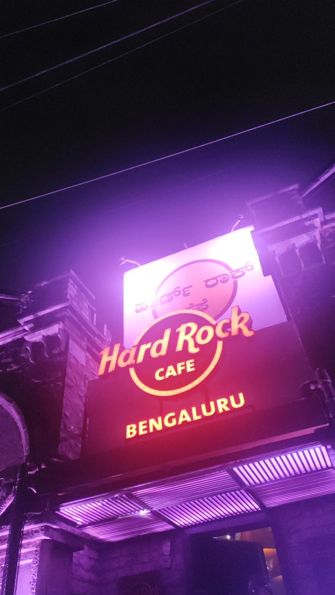shashankannan's tweet photo. my throat is so sore that i think i sound like ranbir kapoor

what a night
#HardRock #TributeToColdplay https://t.co/YGQg3ezXKZ