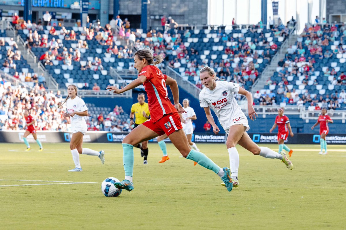 ClaireLavogez's tweet photo. Dernier match de la saison régulière 🔥🤙🏼

Last game of the regular season with my favorite Americans 😆!! Let’s goooooooo 🥳🔥 @thekccurrent https://t.co/OaCIKJm5FF