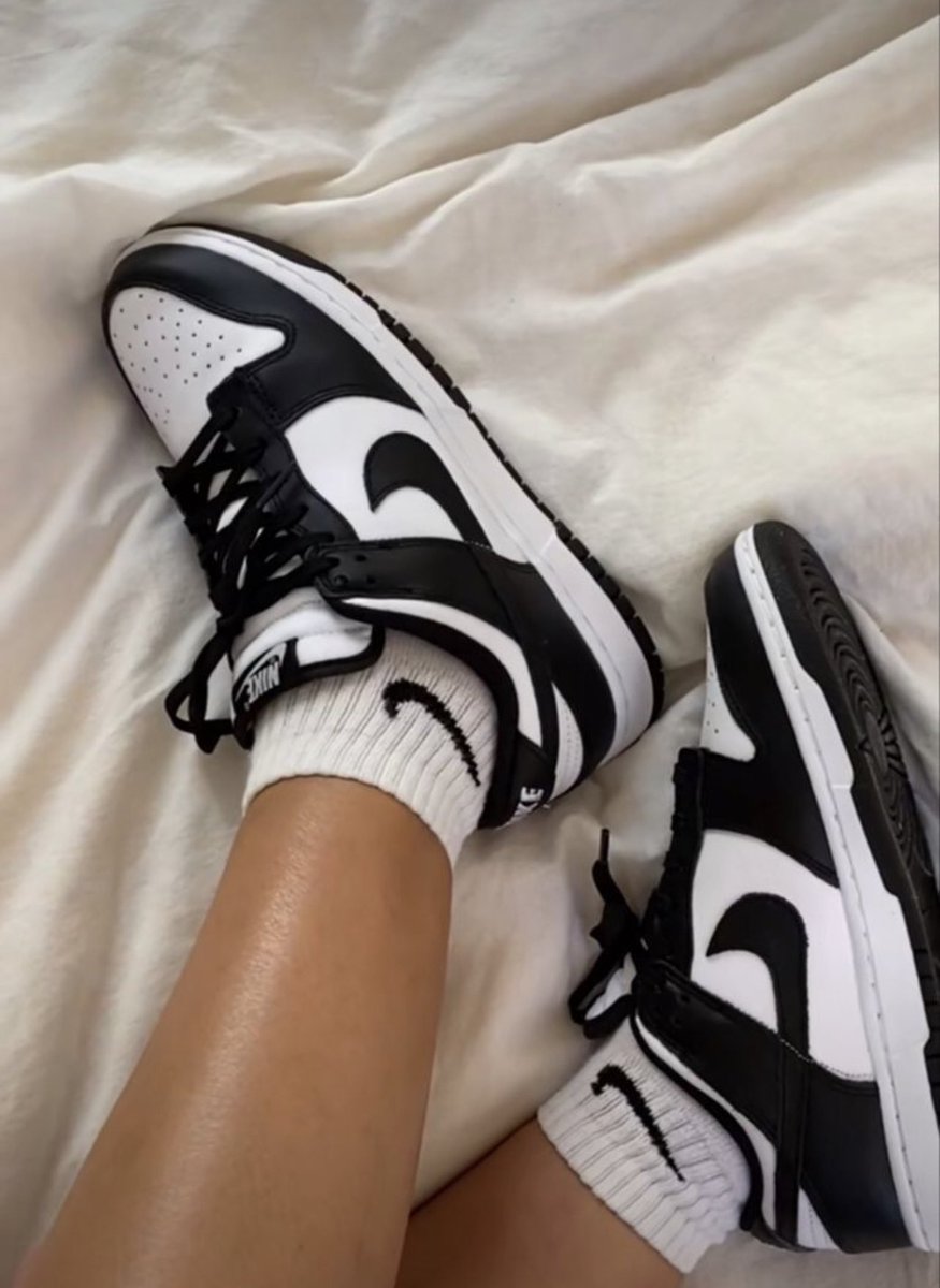 Nike dunk low panda 🤍🖤