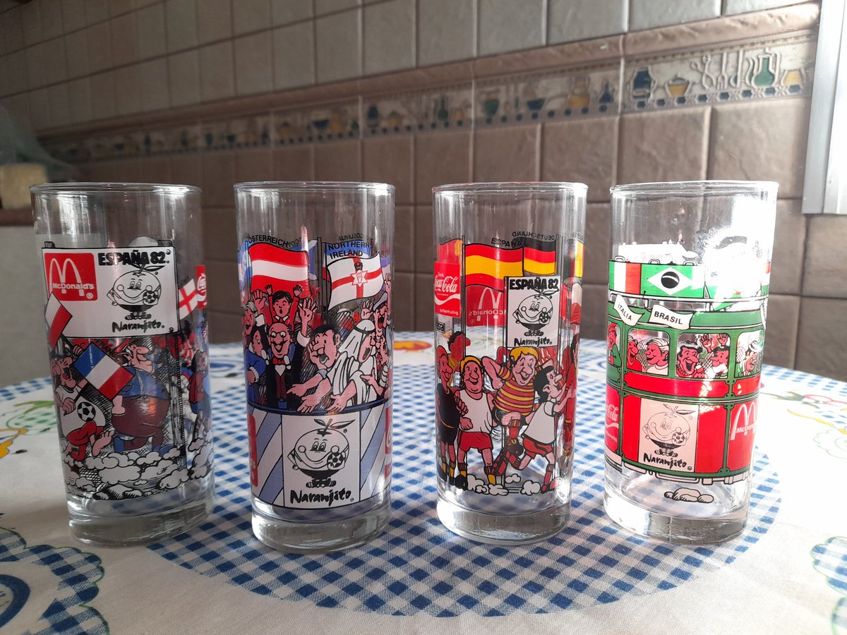 Como me ha encantado tomarte una copa en estos vasos. Creo que hacia tiempo una copa no me había sentado tan bien.  <a href="/YofuiaEGB/">Yo fuí a EGB</a>