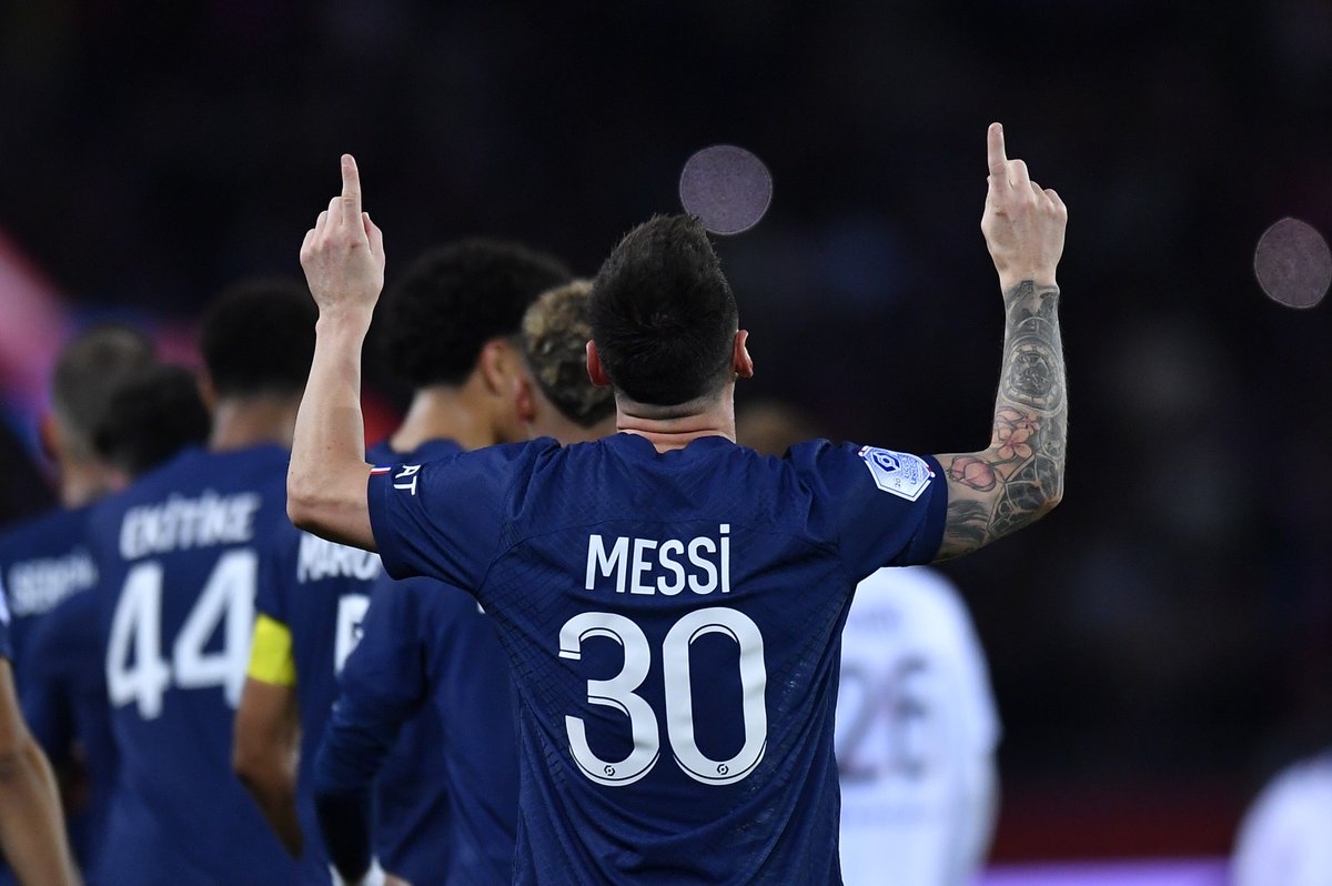 PSG_espanol's tweet photo. Lionel Andrés Messi Cuccittini. 🐐🇦🇷 https://t.co/7boJnmU1Pw
