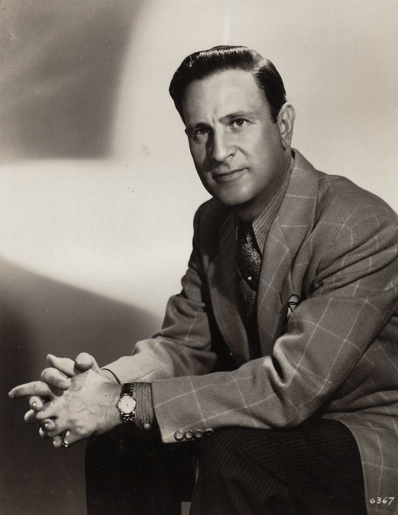 NLCarolynMuse's tweet photo. Remembering comedian and film/television/vaudeville actor Bud Abbott, who was born #OTD (October 2nd) in 1897.  #TheColgateComedyHour #TheAbbottandCostelloShow #WhosonFirst https://t.co/9n67QjsQ4M