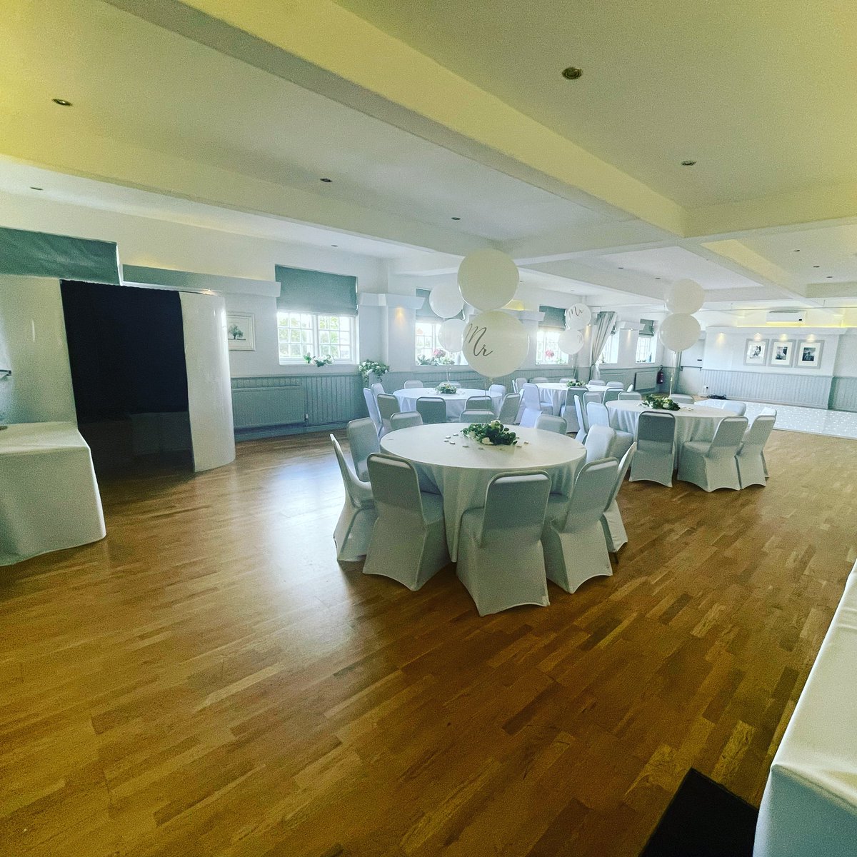 Congratulations to Kayleigh &amp; Steve who got married in Spain last week and are celebrating with family and friends in our Herongate Suite tonight

Thank you for choosing to host your special day with us #halfwayhouse #brentwood #weddingvenue #functionsuite