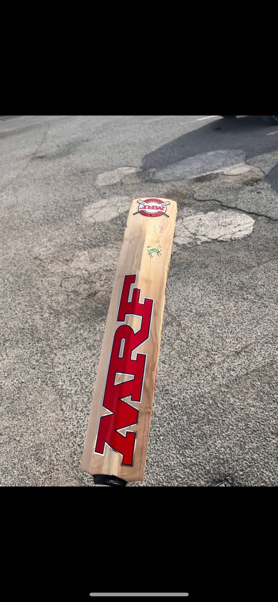 A member of our ladies team had her car stolen (including her cricket kit) in the Garswood area of Wigan last weekend. If any of your members are attempted to be sold this bat (picture below) can you please notify us #CricketFamily @orrellcricket @WiganCricket @Highfield_CC
