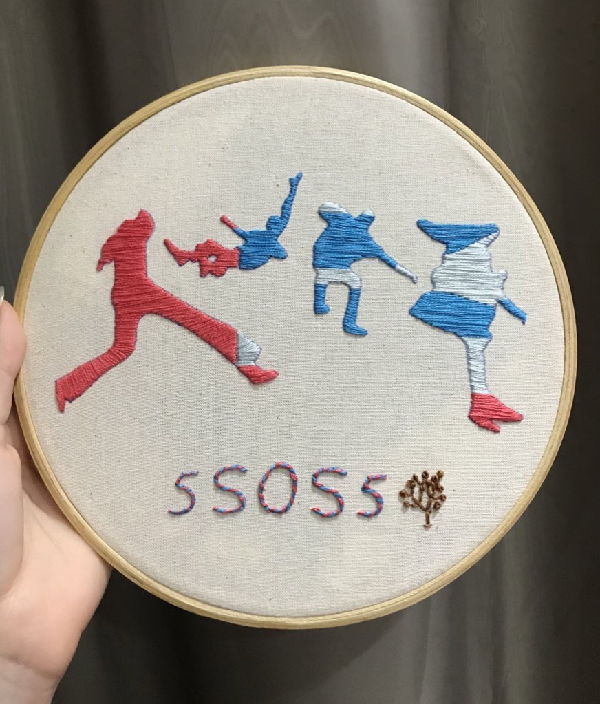 lilyajmes's tweet photo. in honor of #5SOS5, here’s an embroidery made with love ❤️

“take my hand, now and forever”
stream: https://t.co/MtyfsvERAy https://t.co/nMw7v0Wicn