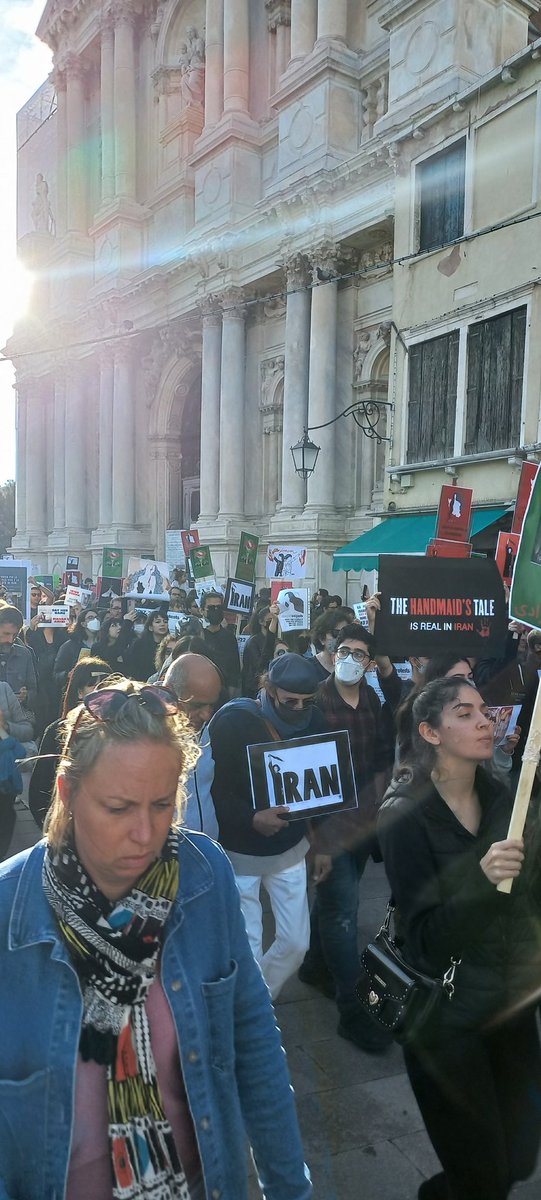 Today in venice....
أنا بهرب من السياسة و السياسة بتلحقني 🤣🤣
